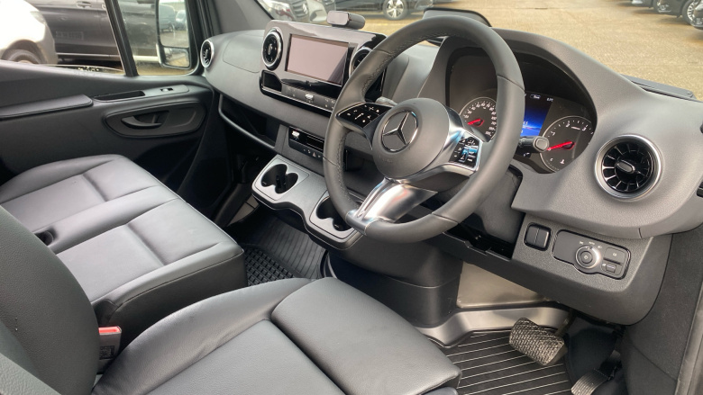 Mercedes-Benz Sprinter 315Cdi L2 Diesel Rwd 3.5t H2 Select Van